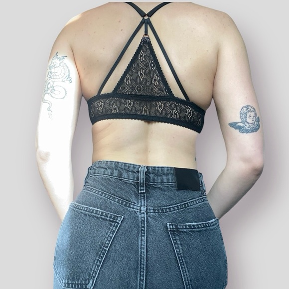 Victoria’s secret black lace underwire bralette - Picture 2 of 6